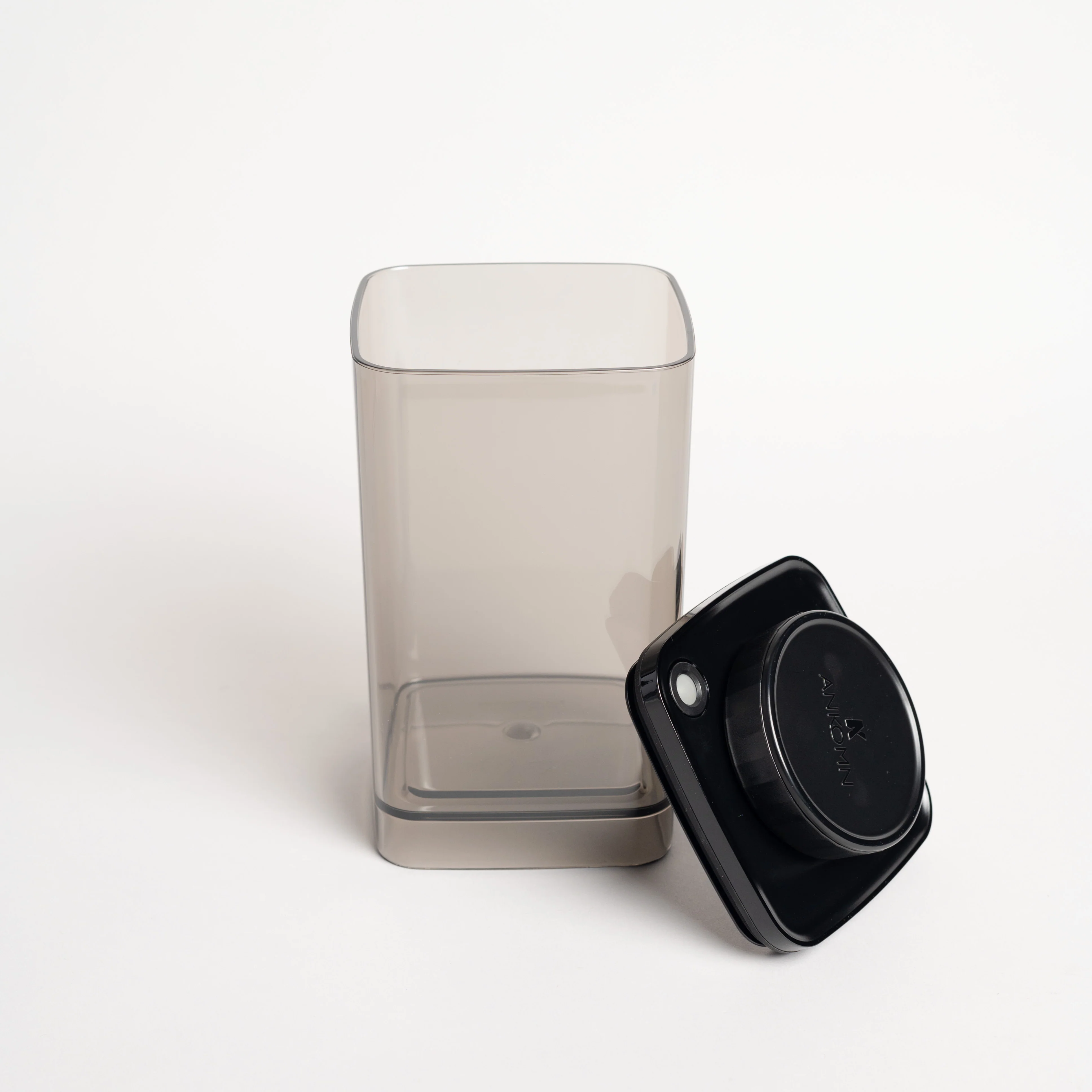 Ankomn - Turn-N-Seal Vacuum container - Semi-Black - Image 7