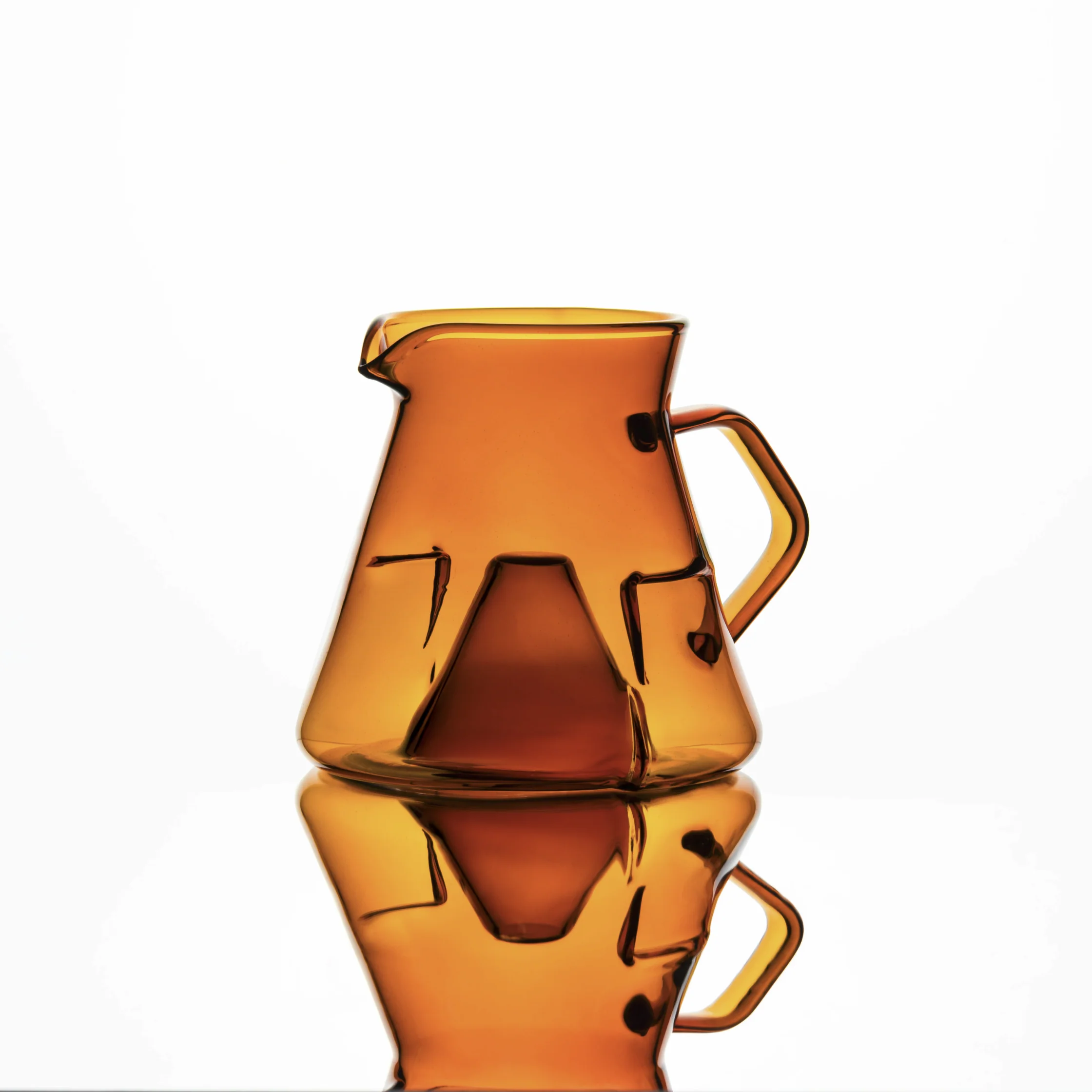 ICOSA - Avensi Wave - Cyclone Carafe 550mL - Image 7