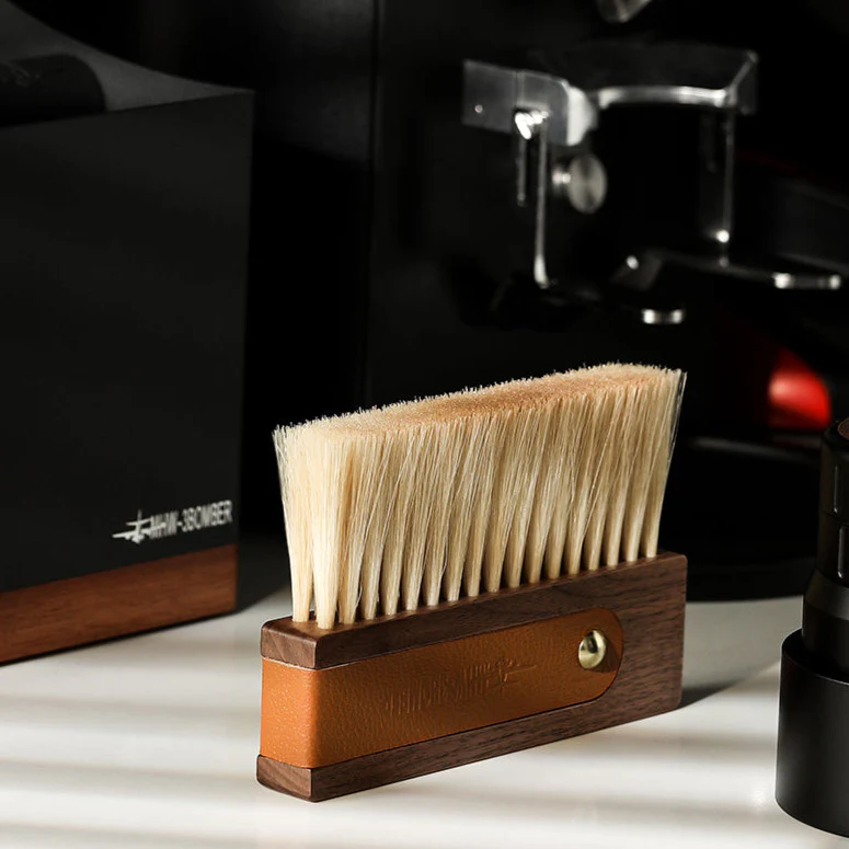 MHW-3BOMBER - Line Brush | Walnut - Image 3