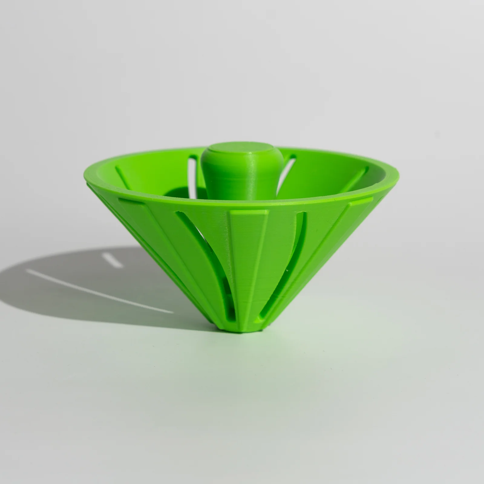 UFO - Pour-Through Disputer - Image 2